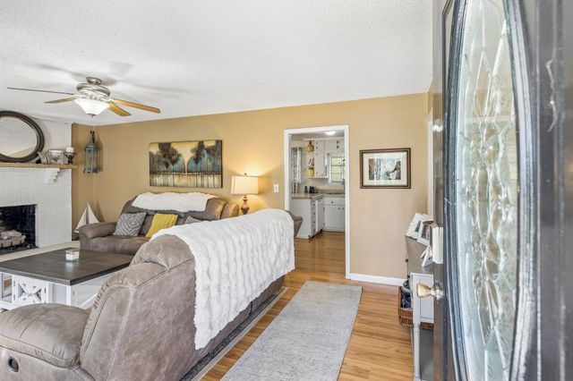 212 Bradford Hill Rd, N, Brush Creek, TN 38547