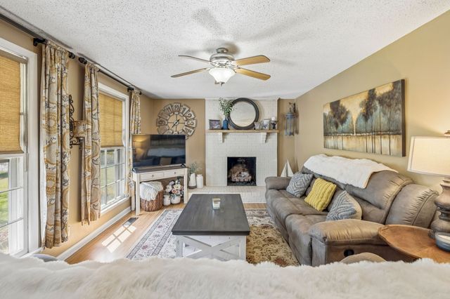 212 Bradford Hill Rd, N, Brush Creek, TN 38547