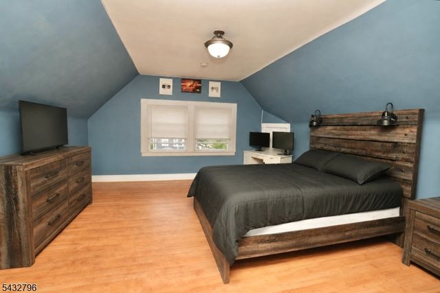 566 Highland Ave, Newark City, NJ 07104