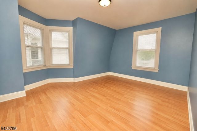 566 Highland Ave, Newark City, NJ 07104