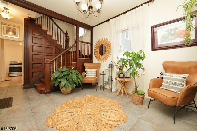 566 Highland Ave, Newark City, NJ 07104