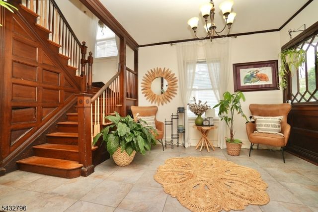 566 Highland Ave, Newark City, NJ 07104