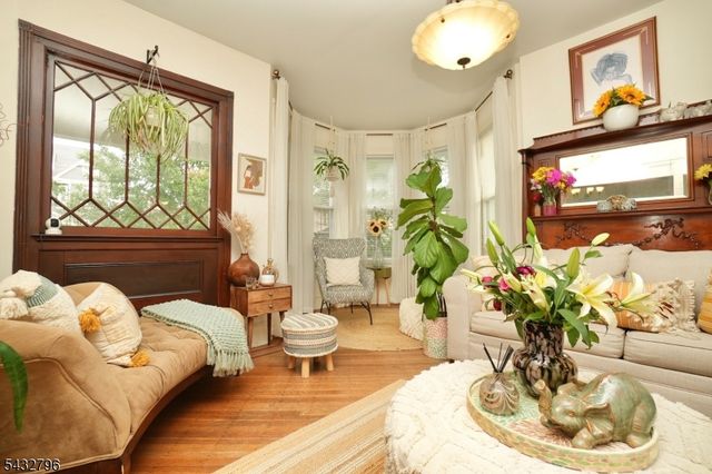 566 Highland Ave, Newark City, NJ 07104