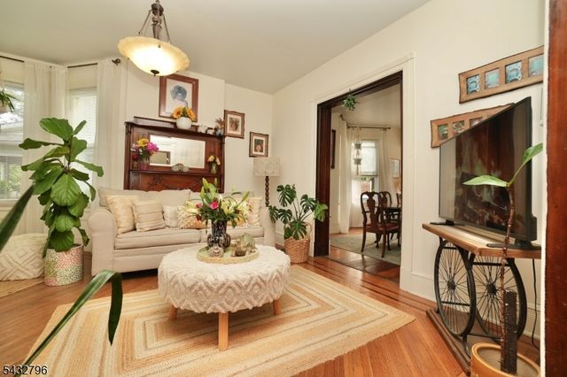 566 Highland Ave, Newark City, NJ 07104