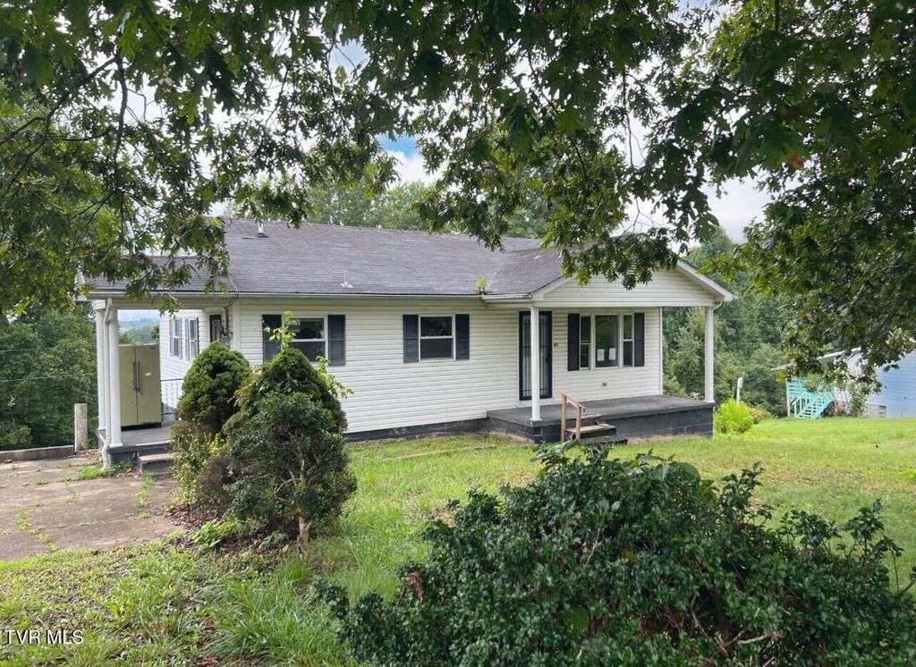 596 Big Smith Road, Clintwood, VA 24228