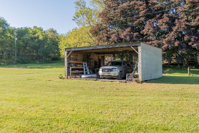 174 Water Haven LN, Floyd, VA 24091