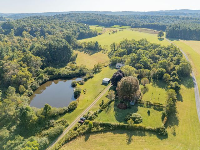 174 Water Haven LN, Floyd, VA 24091