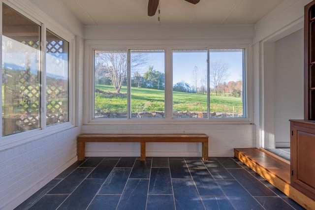 174 Water Haven LN, Floyd, VA 24091