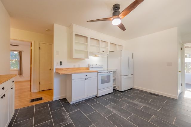 174 Water Haven LN, Floyd, VA 24091