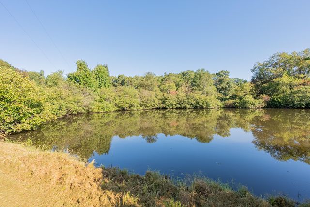 174 Water Haven LN, Floyd, VA 24091