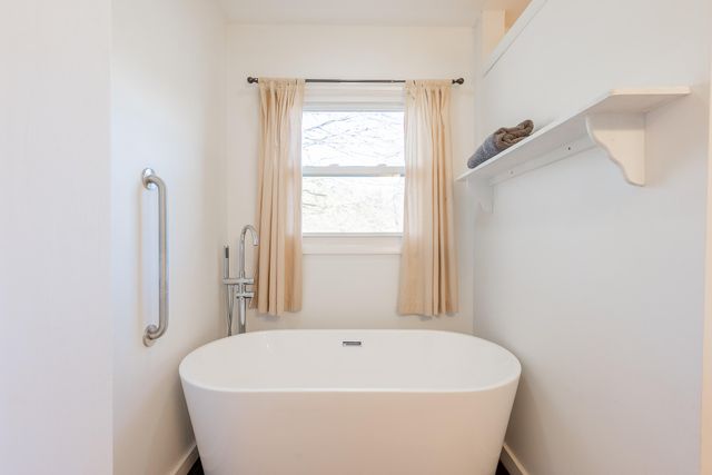 174 Water Haven LN, Floyd, VA 24091