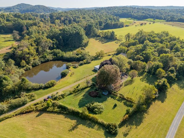 174 Water Haven LN, Floyd, VA 24091