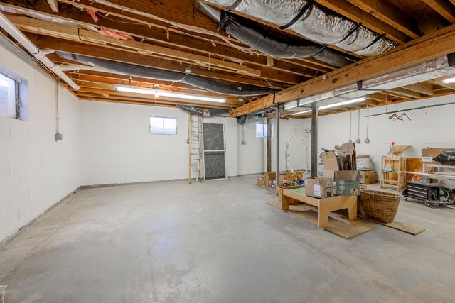 174 Water Haven LN, Floyd, VA 24091