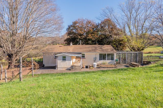 174 Water Haven LN, Floyd, VA 24091