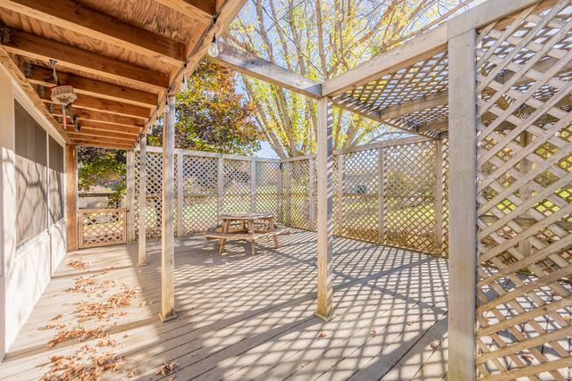 174 Water Haven LN, Floyd, VA 24091