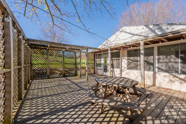 174 Water Haven LN, Floyd, VA 24091