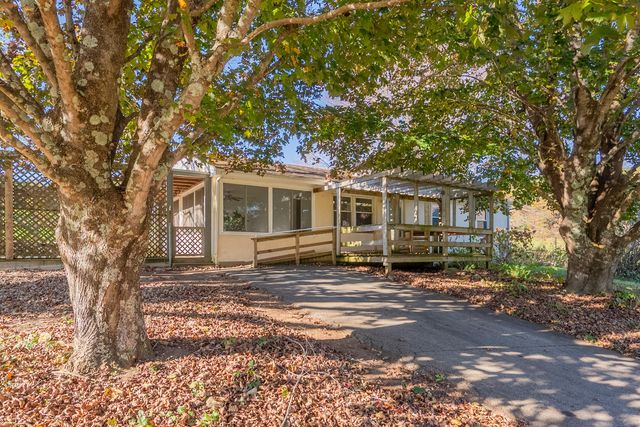 174 Water Haven LN, Floyd, VA 24091