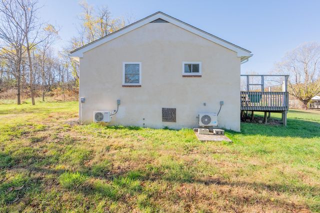 174 Water Haven LN, Floyd, VA 24091