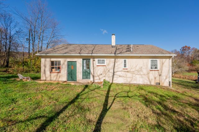 174 Water Haven LN, Floyd, VA 24091