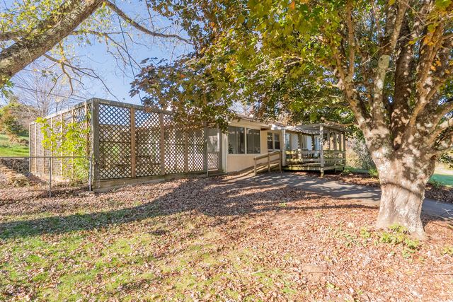 174 Water Haven LN, Floyd, VA 24091