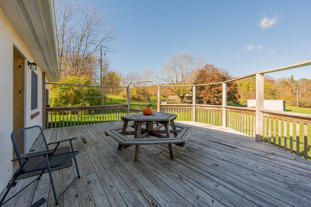 174 Water Haven LN, Floyd, VA 24091