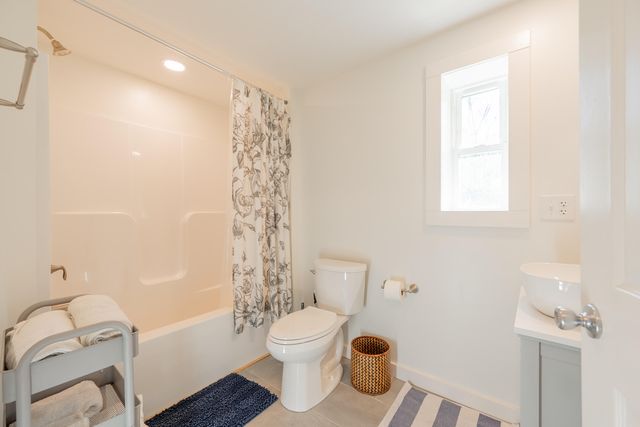 174 Water Haven LN, Floyd, VA 24091