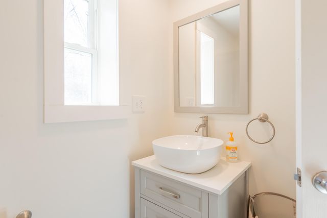 174 Water Haven LN, Floyd, VA 24091