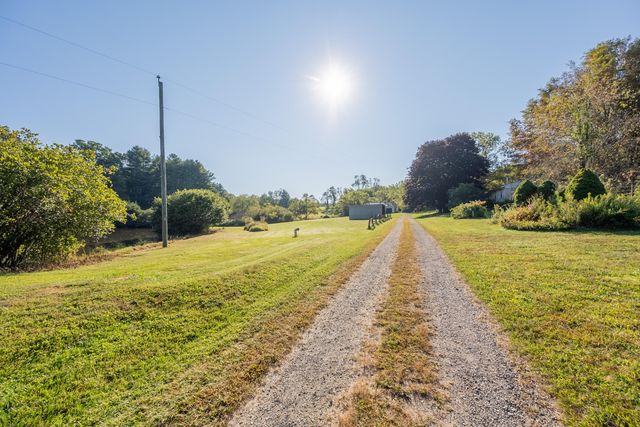 174 Water Haven LN, Floyd, VA 24091