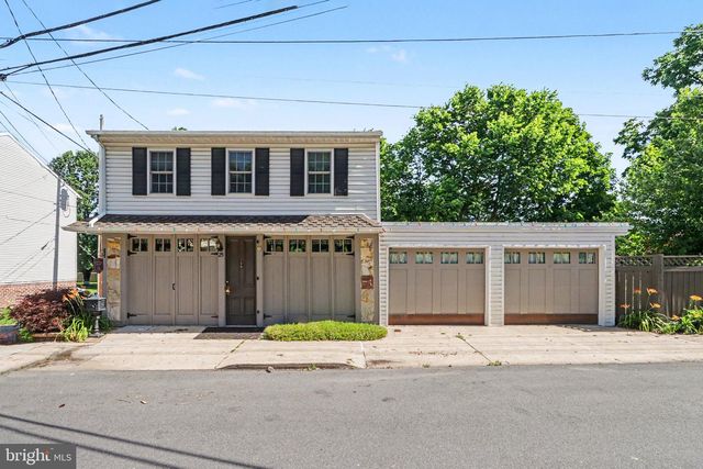 560 S HANOVER ST, Carlisle, PA 17013