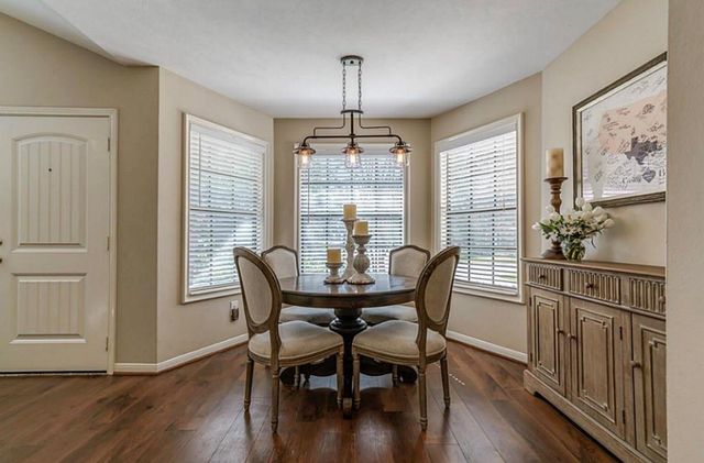 28 Fallenstone Drive, The Woodlands, TX 77381