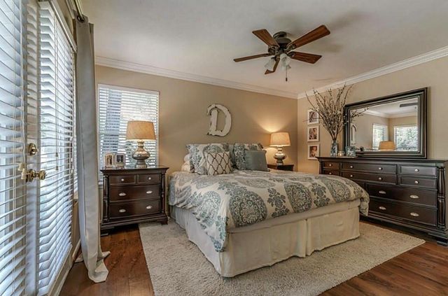 28 Fallenstone Drive, The Woodlands, TX 77381