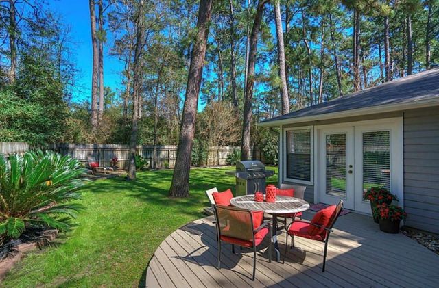 28 Fallenstone Drive, The Woodlands, TX 77381