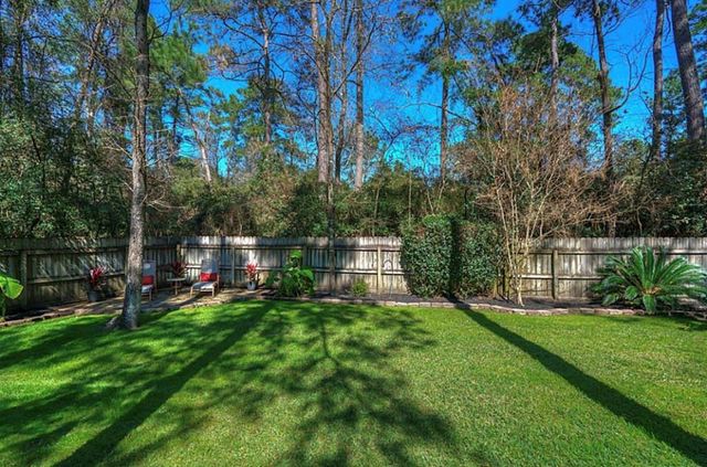 28 Fallenstone Drive, The Woodlands, TX 77381