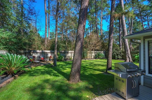 28 Fallenstone Drive, The Woodlands, TX 77381