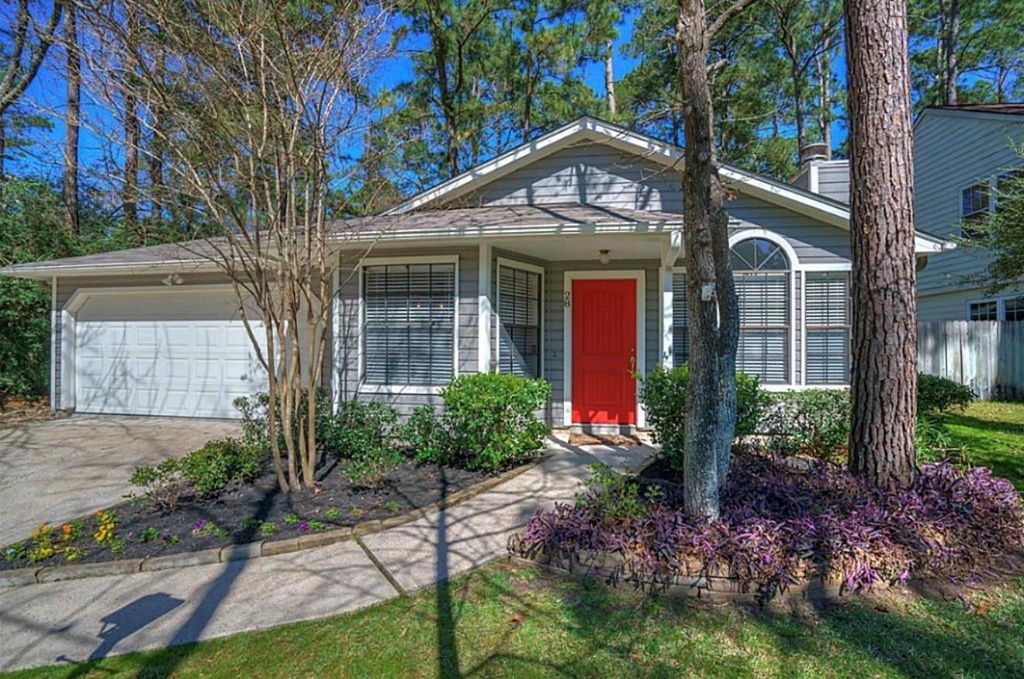 28 Fallenstone Drive, The Woodlands, TX 77381
