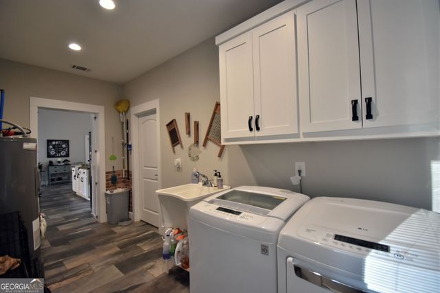 925 Bear Creek Marina Road, Mansfield, GA 30055