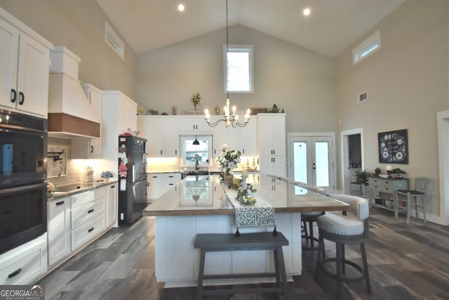 925 Bear Creek Marina Road, Mansfield, GA 30055