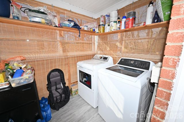 614 S Ashe Avenue, Newton, NC 28658