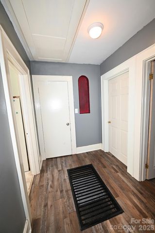 614 S Ashe Avenue, Newton, NC 28658