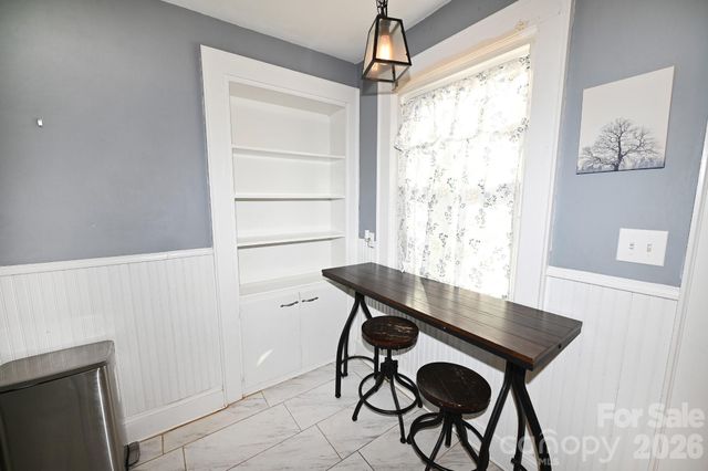 614 S Ashe Avenue, Newton, NC 28658