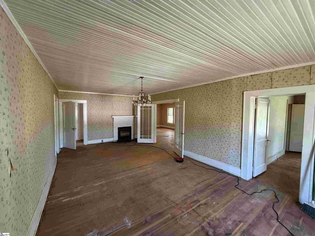 2120 101 Highway, Gray Court, SC 29645