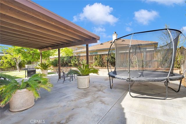 9178 Goldenseal Court, Hesperia, CA 92344