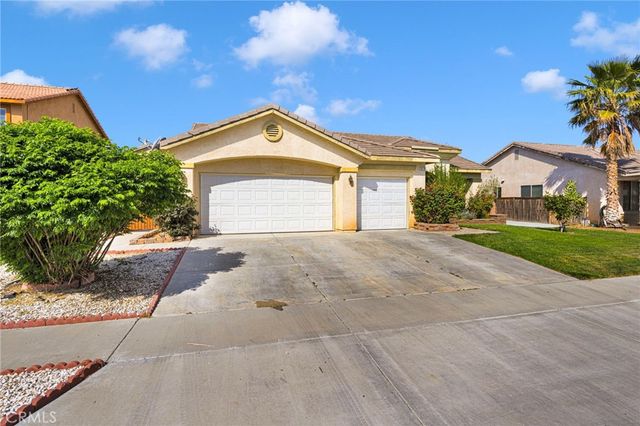 9178 Goldenseal Court, Hesperia, CA 92344