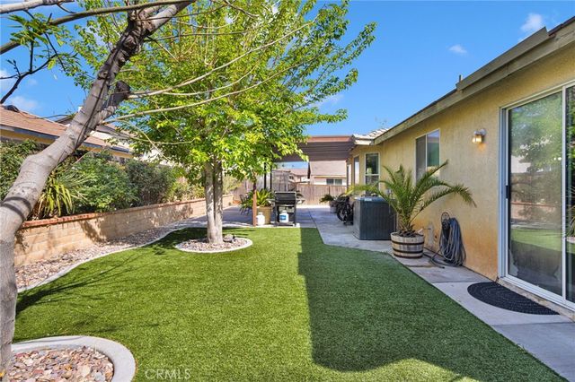 9178 Goldenseal Court, Hesperia, CA 92344