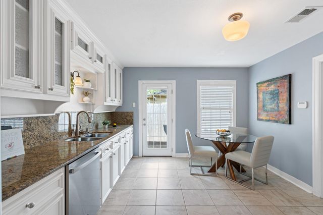 1102 Winston Street, Houston, TX 77009