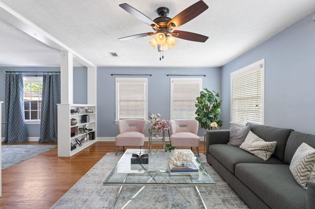 1102 Winston Street, Houston, TX 77009