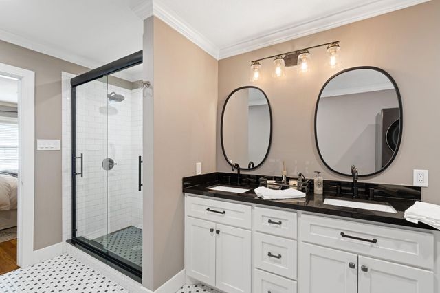 1102 Winston Street, Houston, TX 77009