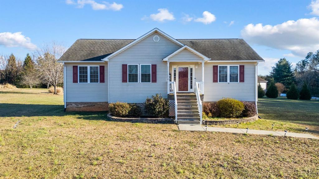 746 Church Street, Appomattox, VA 24522