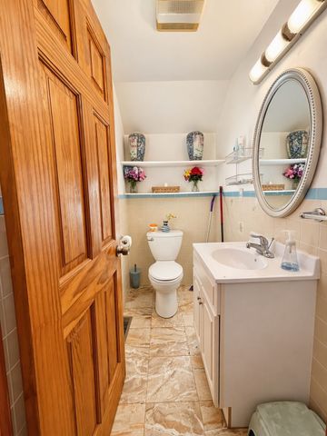 231 Waltham St, Newton, MA 02465