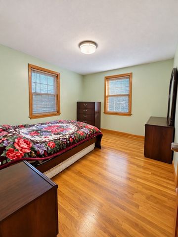 231 Waltham St, Newton, MA 02465
